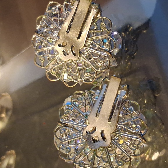 SILVER FILIGREE AND SWARVOSKI CRYSTAL BEAD CLUSTER EARRINGS - Picture 5 of 5